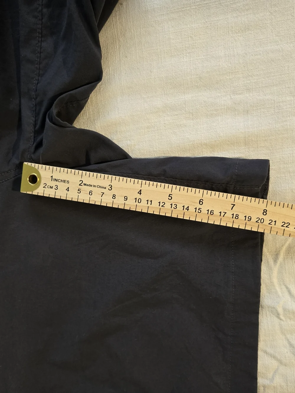 Men's Casual Gray Shorts - Classic Everyday Style Size 30